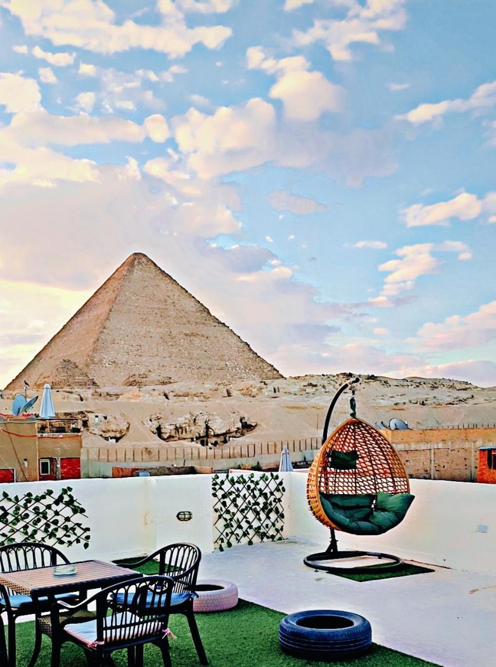 Solima Pyramids View Kafrat al Jabal Bagian luar foto