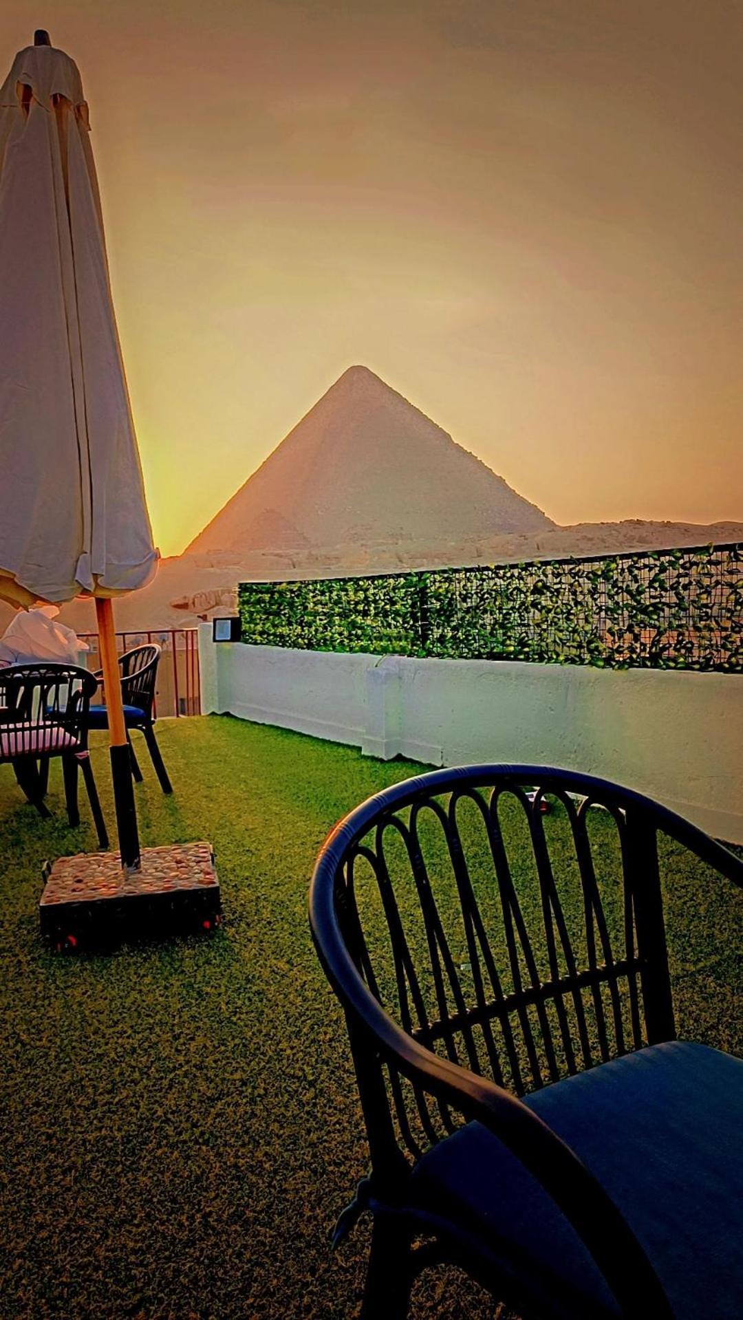Solima Pyramids View Kafrat al Jabal Bagian luar foto